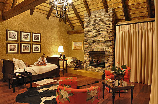 Luxury Main suite Daybed Lounge Private Zindoga Villa Camp Jabulani Greater Kruger