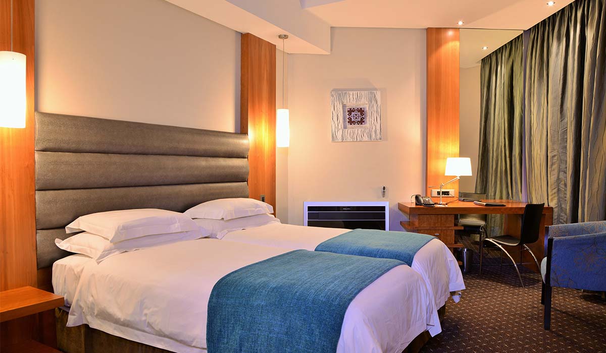Standard Room - Bedroom - Premier Hotel O.R. Tambo