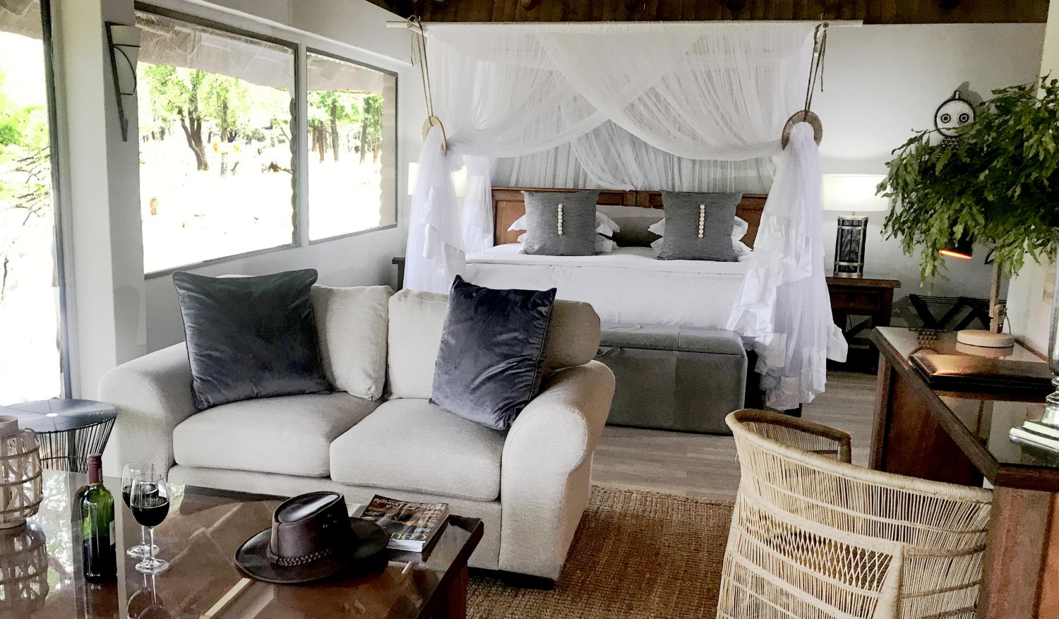 Karongwe River Lodge, Karongwe Private Game Reserve - Luxury Safari Accommodation Bookings